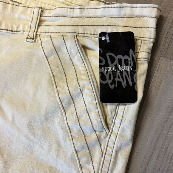 Vintage y2k Spoon capris in light yellow sz 13 low rise. - Picture 12 of 14